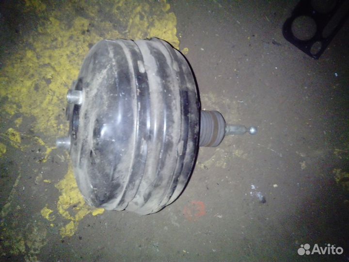Усилитель тормозов VW Passat (B5)
