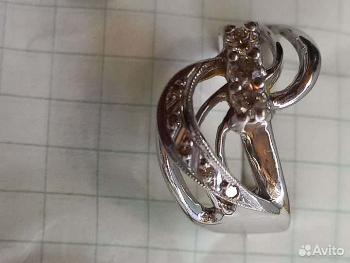 Золото 750 пробы.Комплект. Бриллиант СССР