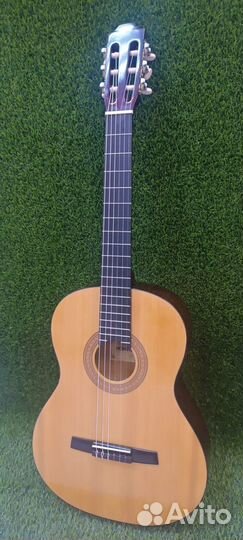 Классическая гитара Hohner HC-06E