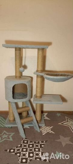 Домик для кошки с когтеточкой и лежанкой