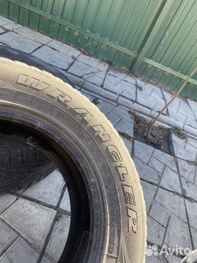 Goodyear Wrangler Ultra Grip 235/70 R17