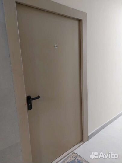 Дверь входная металлическая новая