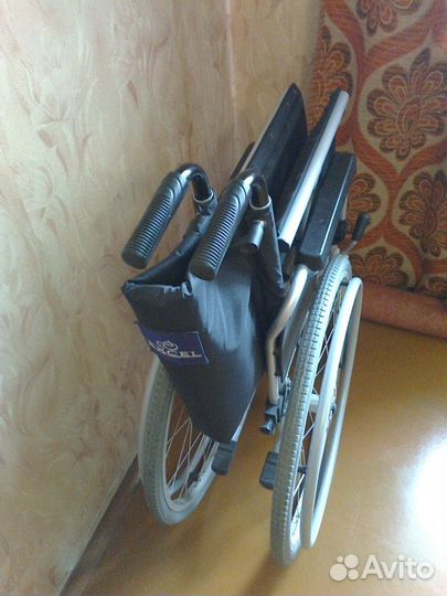 Инвалидная коляска новая