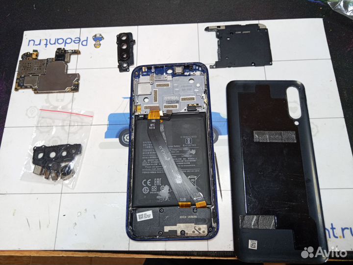 Запчасти для телефонов mi a3