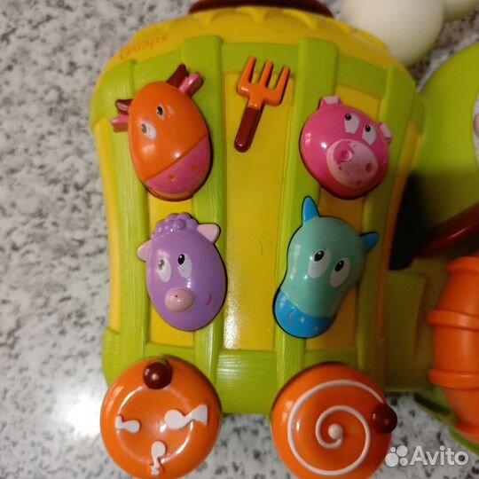 Музыкальная игрушка на кроватку