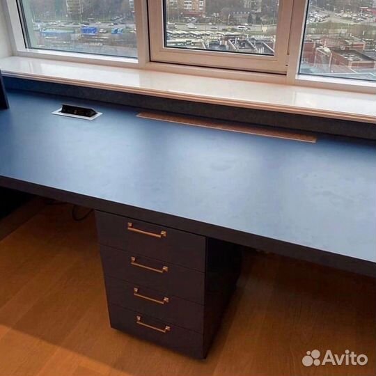 Детская зона у окна для двоих