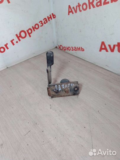 Замок капота Chevrolet Lacetti