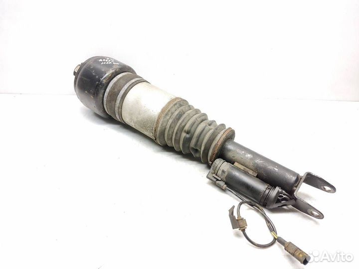 Пневмостойка передняя правая Mercedes-Benz E-Класс