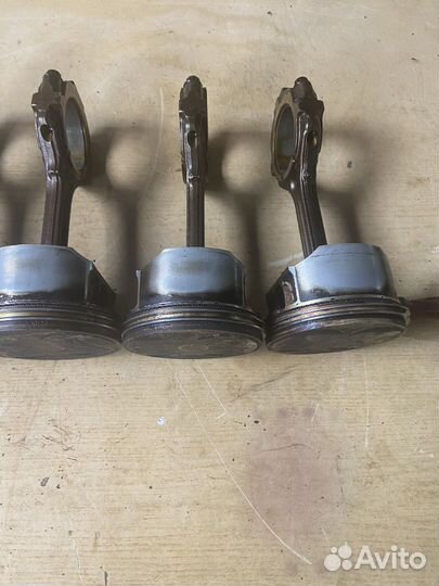 Поршень и шатун на infiniti VQ35DE