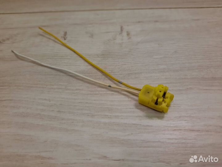 Коннектор фишка подключения airbag