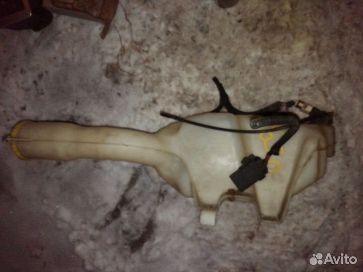 Бачок омывающей жидкости крайслер 300с