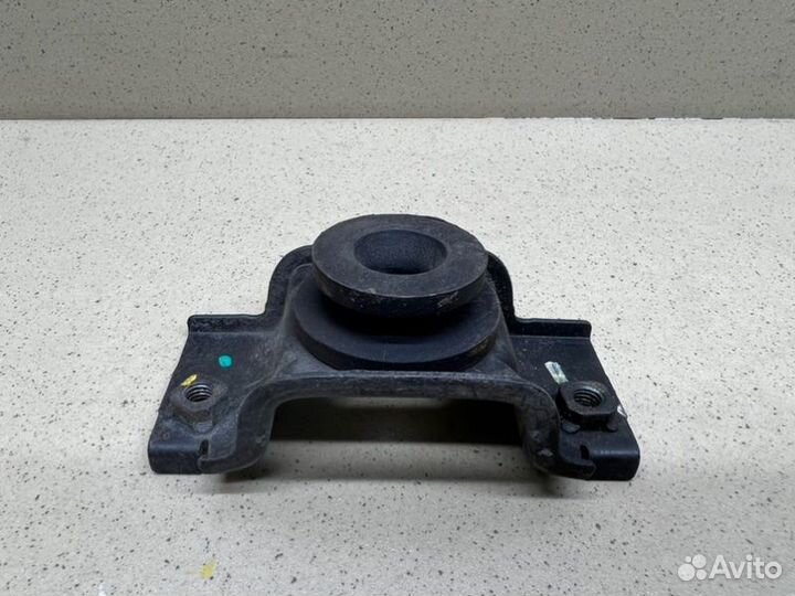 Кронштейн радиатора Hyundai Solaris седан G4LC