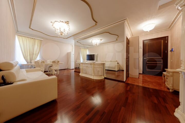 3-к. квартира, 100 м², 3/5 эт.