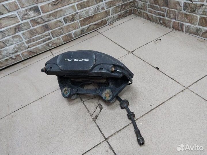 Суппорт тормозной передний правый Porsche Macan S