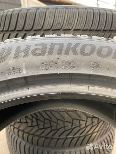 Hankook Winter I'Cept Evo 3 W330A 275/40 R22 и 315/35 R22 111V