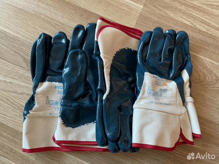 Перчатки латексные