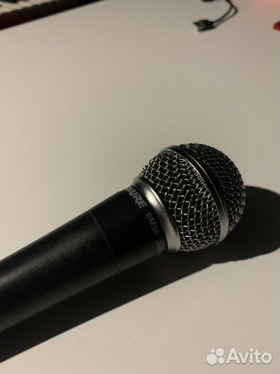 Микрофон Shure sm58