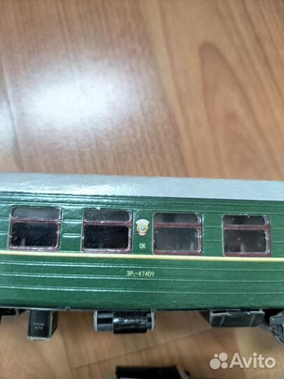 Модели из картона эр2 и паровоз Су214