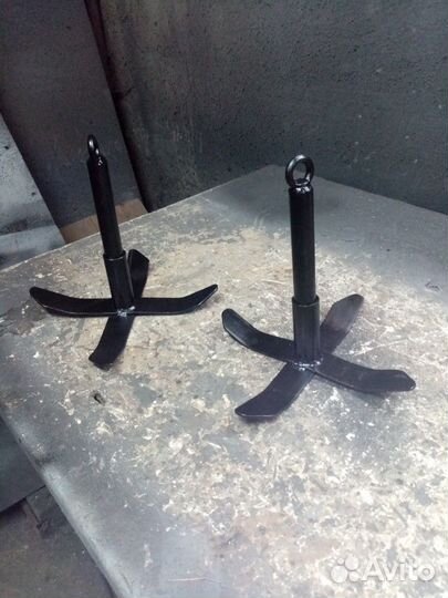 Якорь для лодки