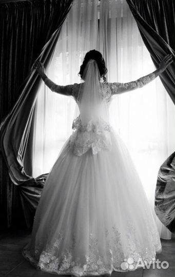 Свадебное платье