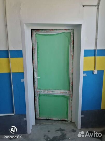 Дверь пластиковая входная