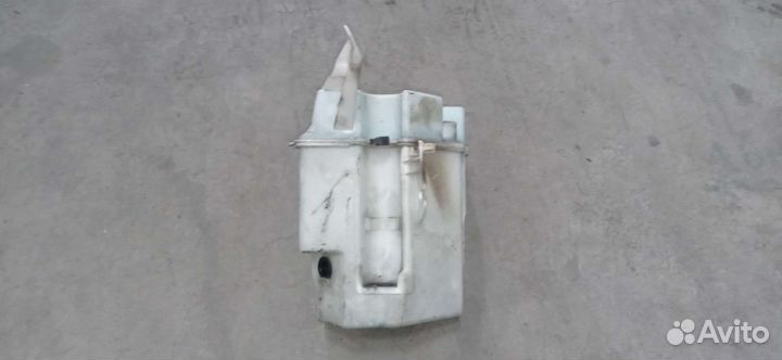 Бачок омывателя Volvo S80 С80