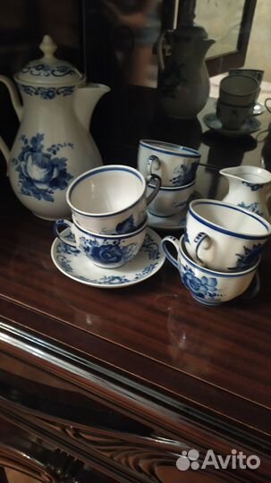 Продам посуду гжель