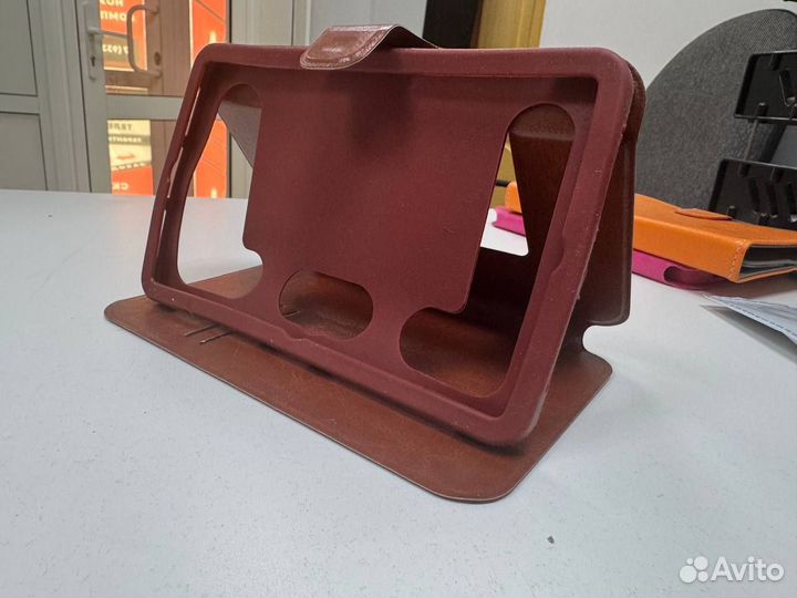 Универсальные чехлы для планшета 7