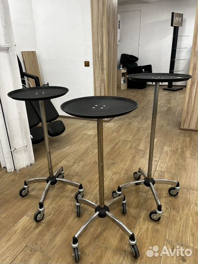Столик на колесиках для парикмахеров