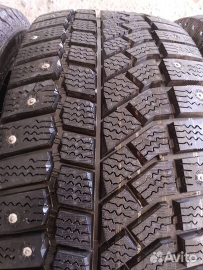 Viatti Brina Nordico V-522 205/50 R17 89T