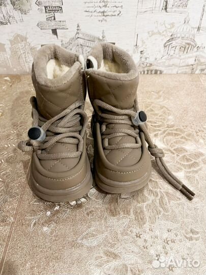 Детские ботинки