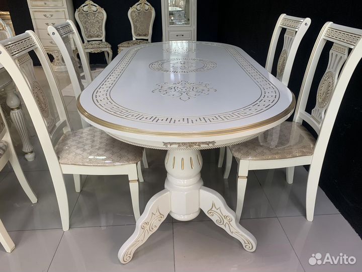 Стол «Версачи»