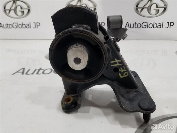 Опора двигателя передняя Toyota Harrier