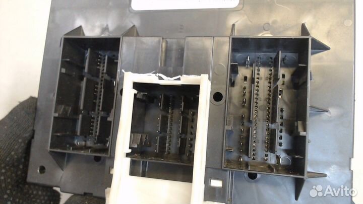 Блок управления бортовой сети Volkswagen Tiguan, 2