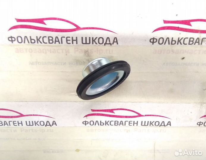 Верхняя опора стойки переднего амортизатора VAG