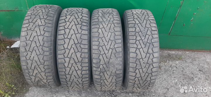 Pirelli Ice Zero 235/65 R17