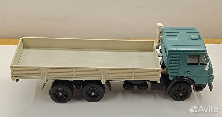 Модель автомобиля 53212 (028003)