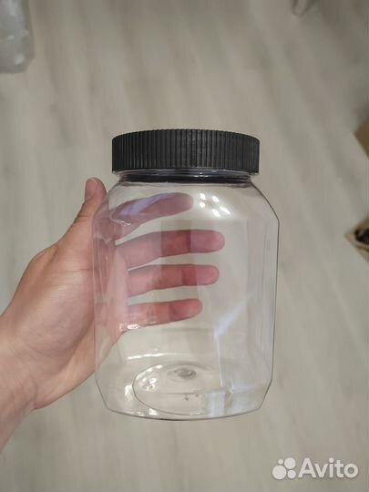 Банки пластиковые для хранения с крышкой