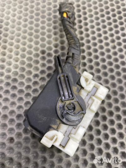 Б/У Фишка блока предохранителей Hyundai Solaris RB