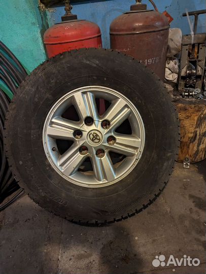 Колеса на Toyota hilux r15