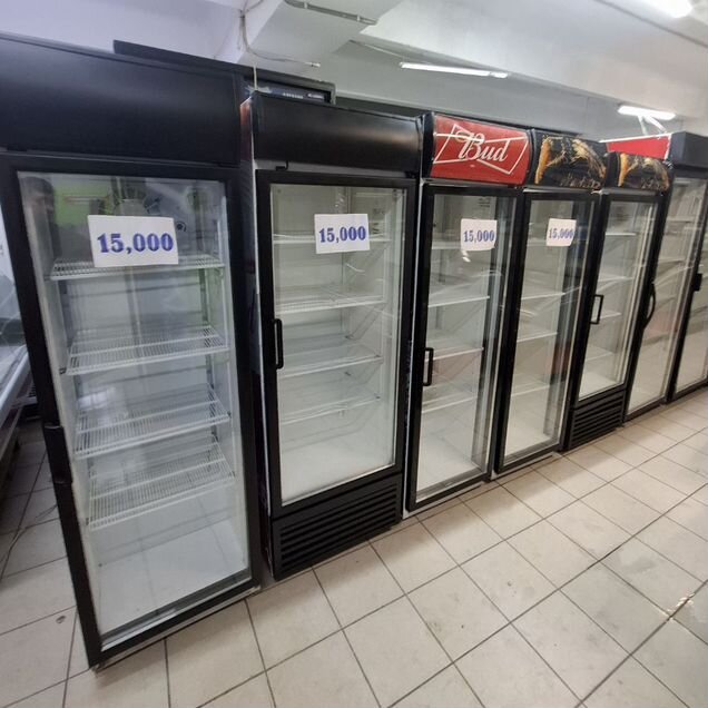 Холодильный шкаф