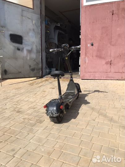 Электросамокат с сиденьем