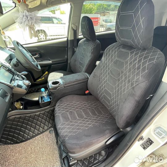 Авточехлы из экокожи toyota prius alpha