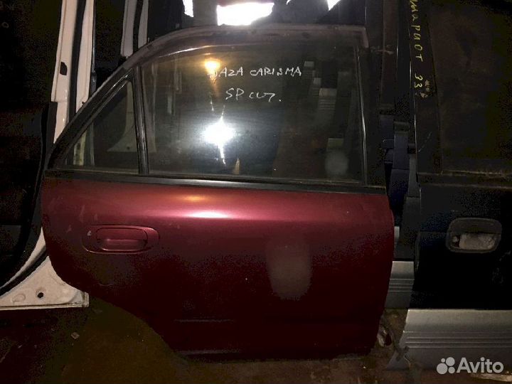 Дверь задняя правая Седан Mitsubishi Carisma DA2A