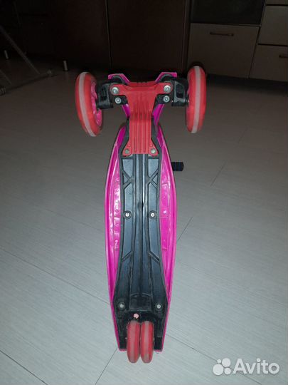 Самокат детский трехколесный светящиеся колеса
