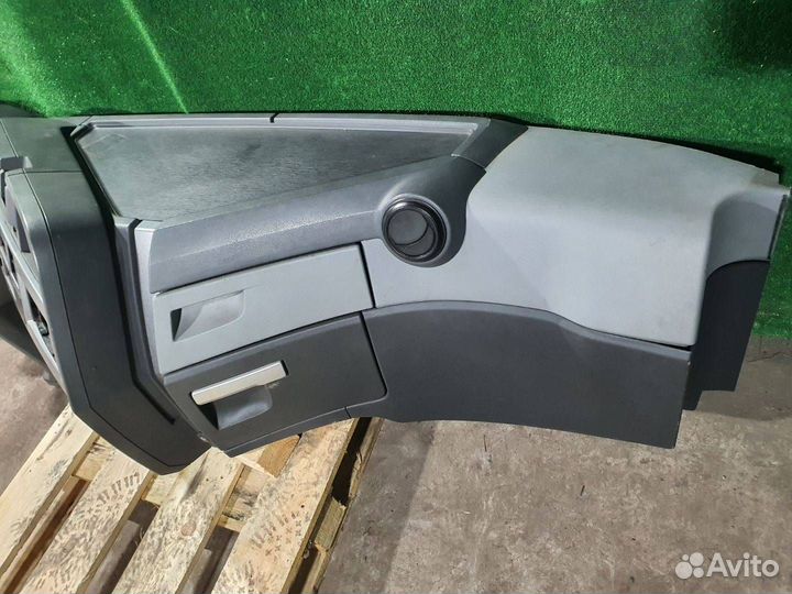 Панель передняя салона (торпедо) Renault T-Series