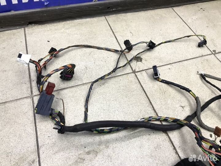 Проводка салонная Opel Zafira B 1.8 Z18XER 2011