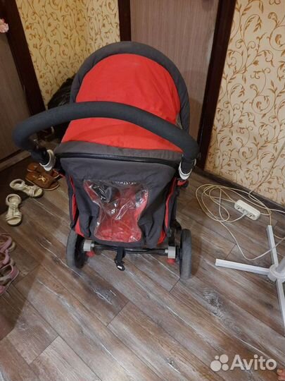 Прогулочная коляска