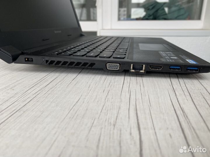 Ноутбук Lenovo в хорошем состоянии