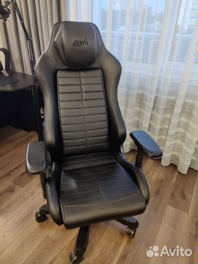 Продам кресло dxracer master